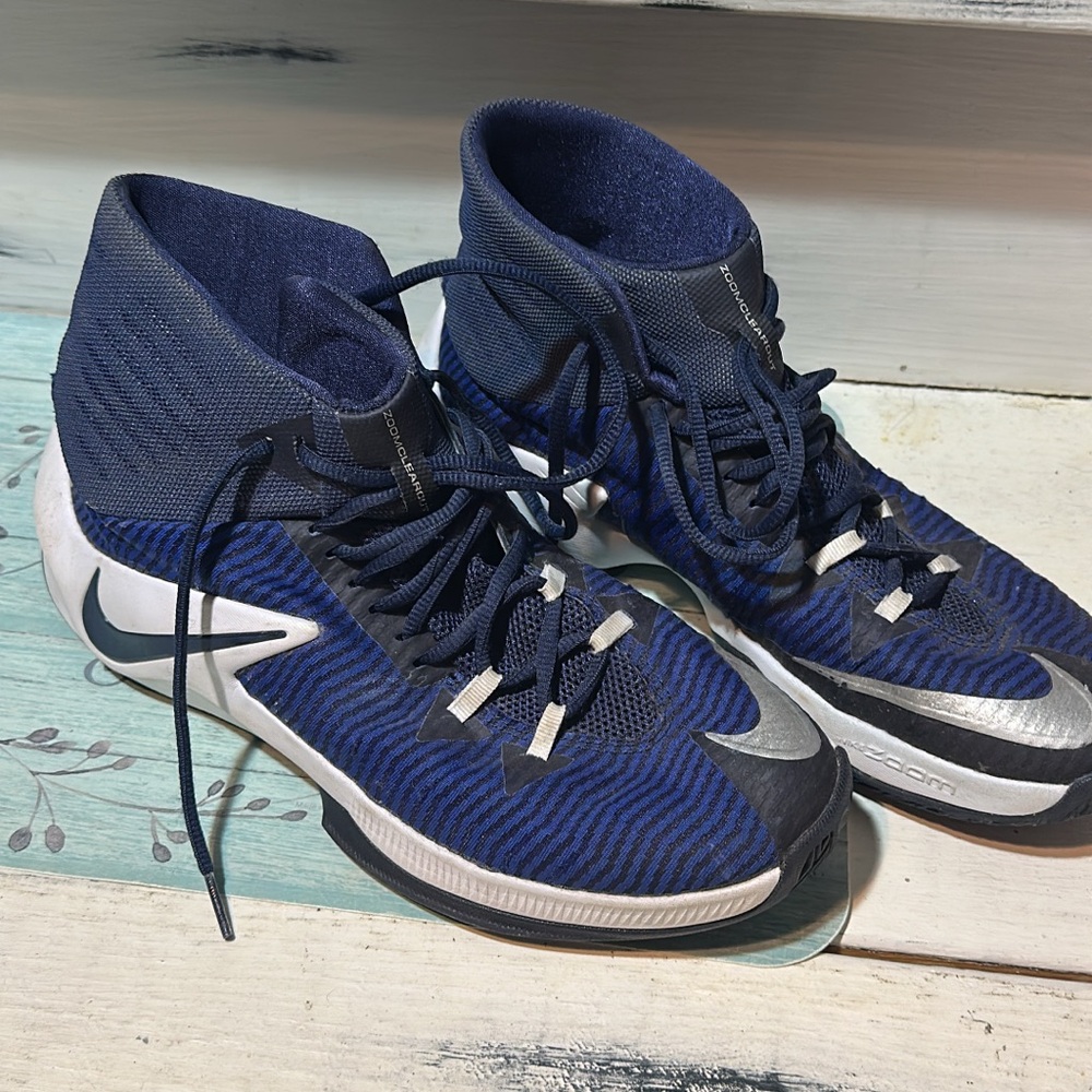 Nike Men's Navy and Silver Athletic Shoes